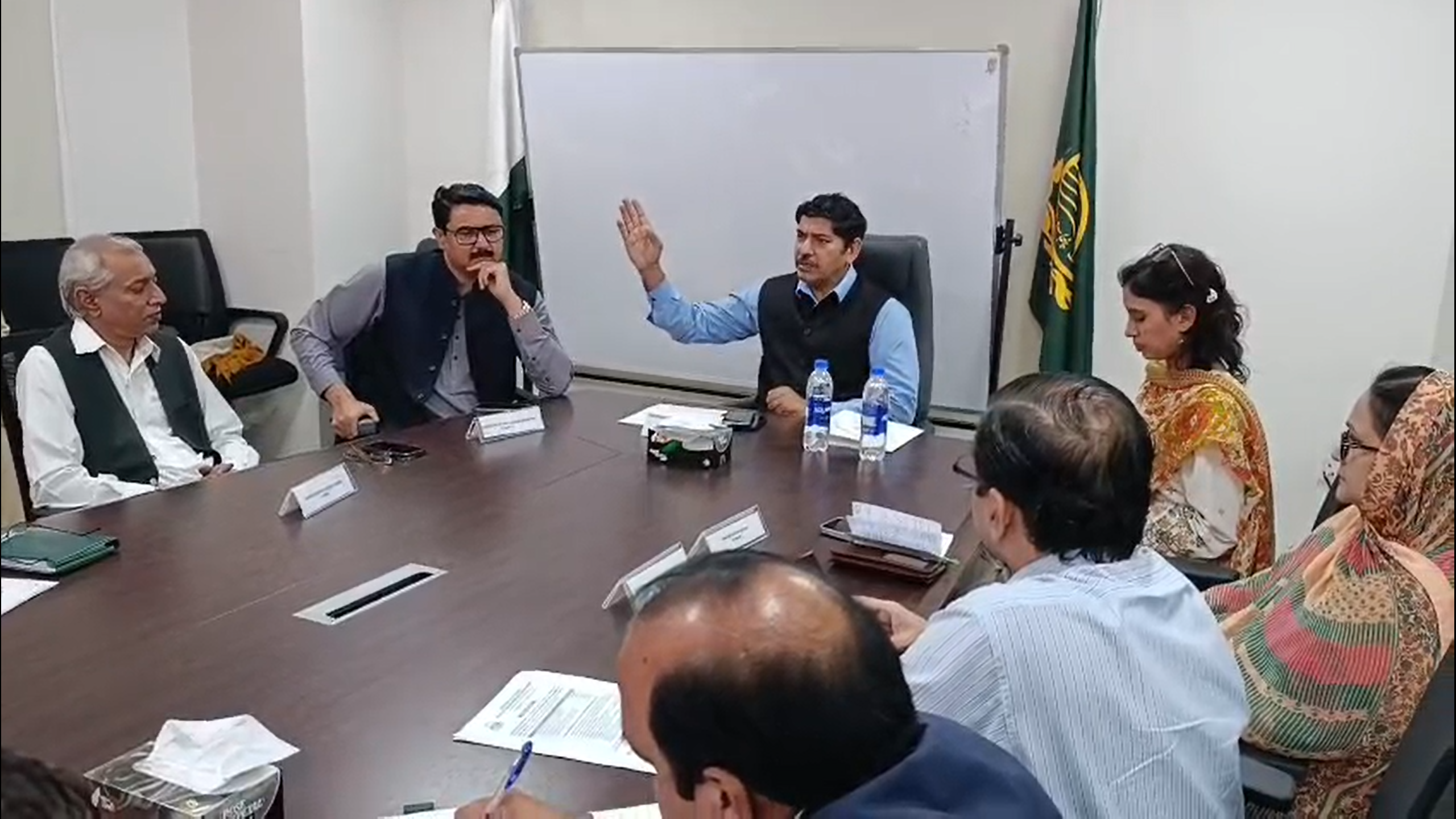 Read more about the article پنجاب حکومت نے پرائس کنٹرول ڈیپارٹمنٹ کے کمیٹی روم میں مرکزی مانیٹرنگ سیل قائم کر دیا،