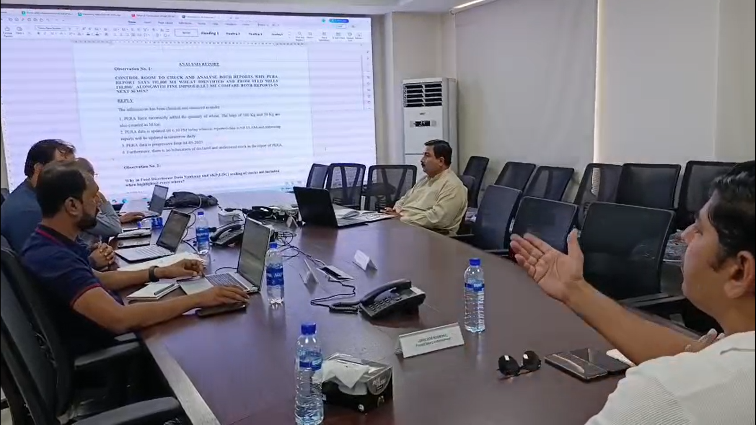 Read more about the article سیکرٹری پرائس کنٹرول ڈاکٹر احسان بھٹہ کا چھٹی کے روز بھی کنٹرول روم کا دورہ