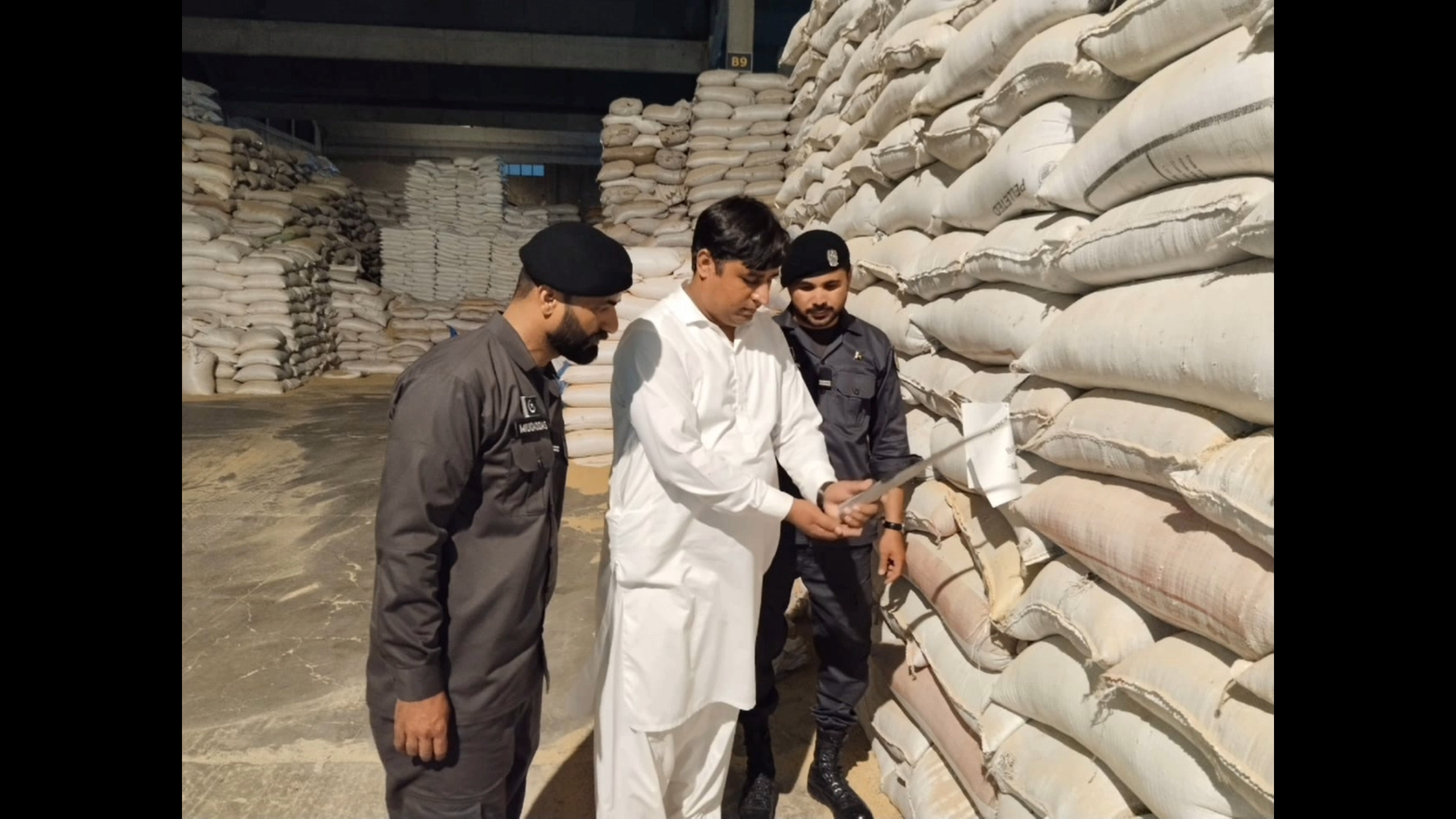 Read more about the article پنجاب کی مختلف ڈویژنز سے بڑے پیمانے پر گندم برآمد